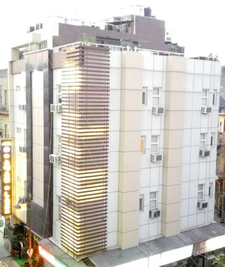 Hotel Pawan Plaza Near Sir Ganga Ram Hospital Nuova Delhi Esterno foto